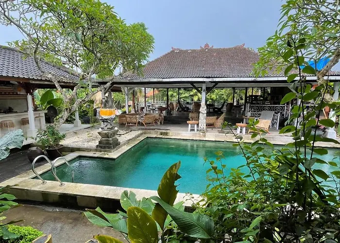 Chakra Living Hotel *