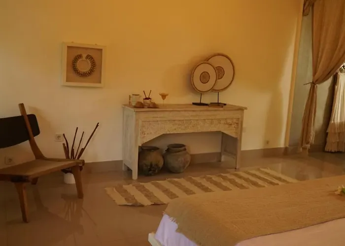 Hotel Chakra Living