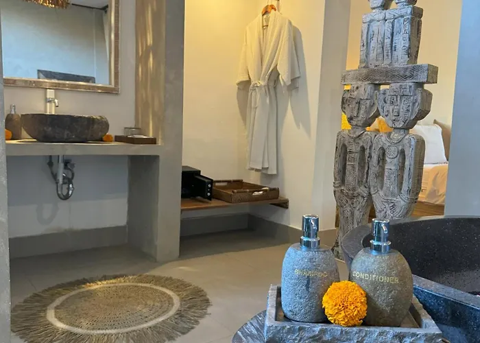 Hotel Chakra Living *